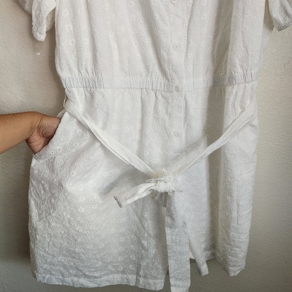 Lane Bryant Crochet Eyelet Daisy Print White Belted Button Down Romper Boho 26 - Picture 6 of 12